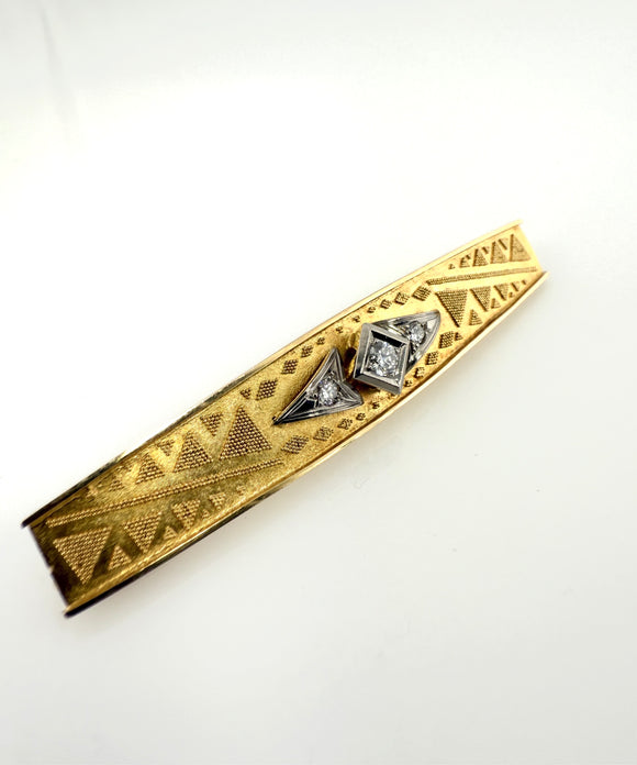 Brosche mit Granulation und Diamanten