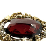 Reich ornamentierter Anhänger mit Granat, Mitte 19. Jhd.