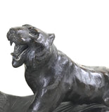 Tierplastik zweier Tiger nach japanischer Art, um 1930