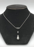 Collier mit Diamanten und Perle