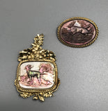 Anhänger mit Jagdmotiven, Gold/ Perlmutt