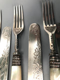 Viktorianisches Besteckset mit Perlmuttgriffen, England um 1870