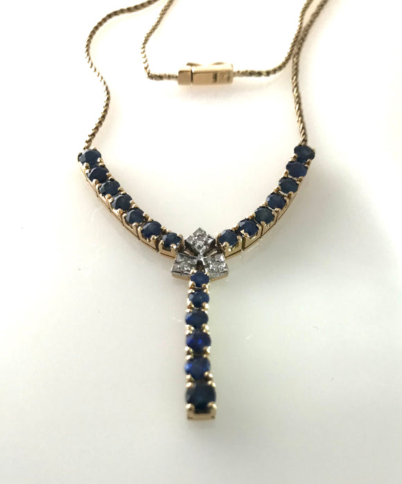 Ausgefallenes Collier mit Saphiren und Diamanten