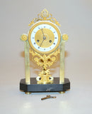 Kleine feine Pendule, Landry Pas(sa)ge du Panorama, um 1800
