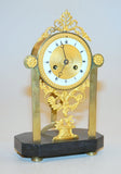 Kleine feine Pendule, Landry Pas(sa)ge du Panorama, um 1800